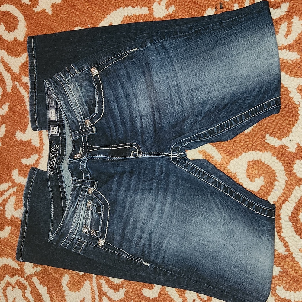 Miss Me Standard Boot distressed size 29